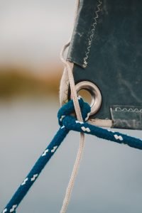 plaukimas trakų ežere jachta